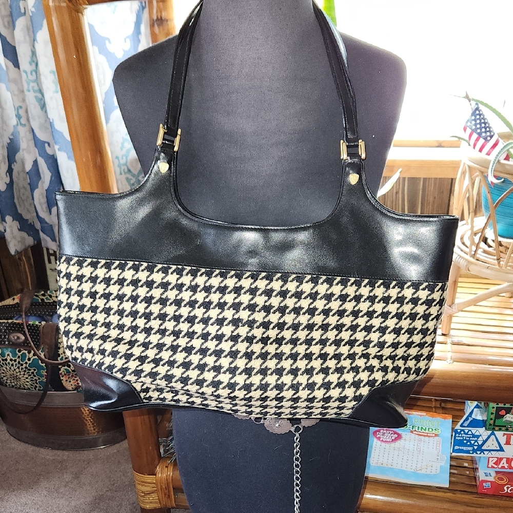 Blaine Trump Wool And Leather Hand Bag